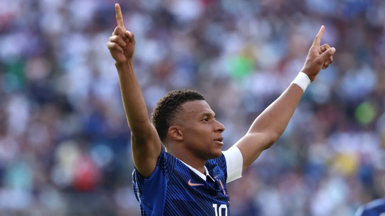 In a World Cup of chaos, France look unstoppable - The New York Times
