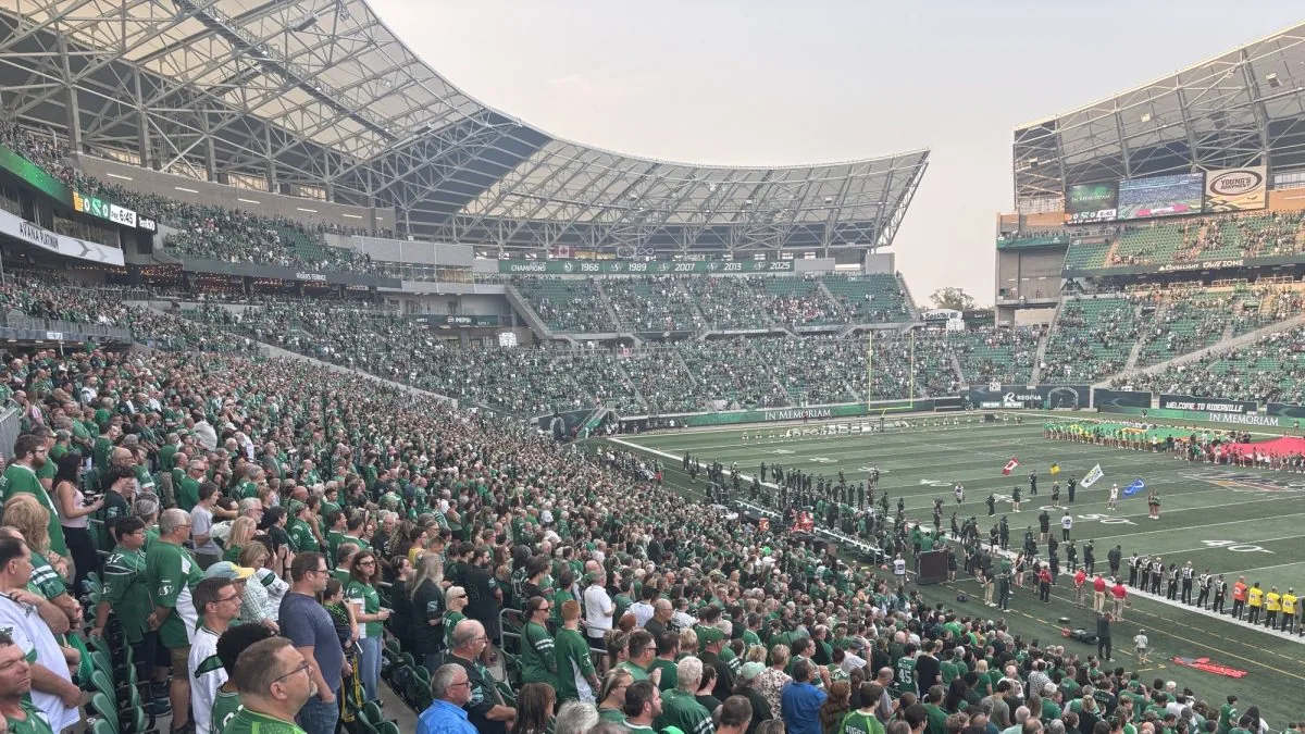 Fans reflect as Saskatchewan Roughriders honour Rajyaguru, Dalke after fatal crash
